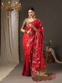 Red color option, Sold out, Currently selected