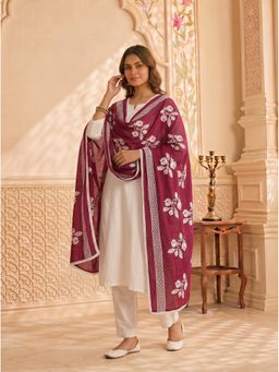 Zamour - Maroon Pure Cotton Floral Embroidered Dupatta