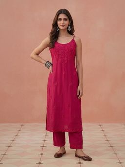 House of Chikankari - HOC Women Magenta Muslin Chikankari Kurta with Pant
