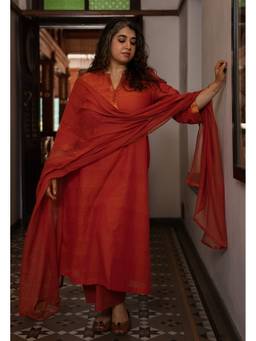 The Indian Ethnic Co. - Red Solid Kota Doria Cotton Dupatta