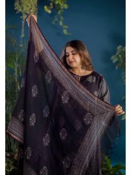 The Indian Ethnic Co. - Blue Butta Ajrakh Kota Doria Cotton Dupatta