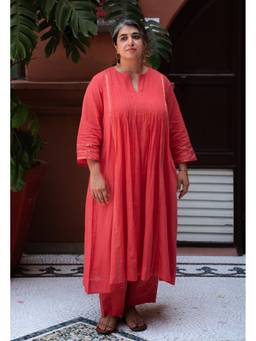 The Indian Ethnic Co. - Ruhza Coral Mangalgiri Cotton Kali Kurta