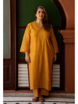 The Indian Ethnic Co. - Vrusha Mustard Mangalgiri Cotton Straight Kurta
