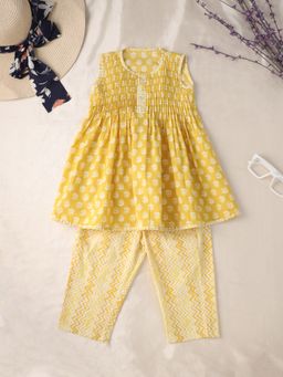 CASA NINOS - Yellow Pintuck Kurti with Pants (Set of 2)