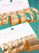 Gold color option, Currently selected