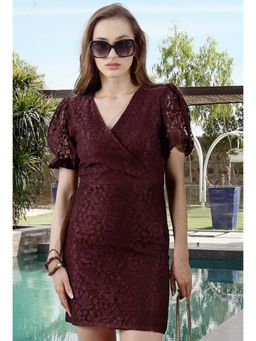 Sera - Maroon Bodycon V-neck Self Design Dress