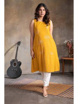 EARTHWEAR - Yellow Floral Handloom Cotton Hand Embroidered Kurta and Pant