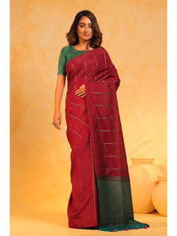 KAVVYA - Women Magenta Woven Saree