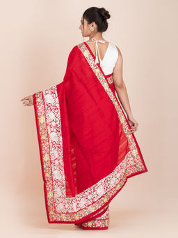 KAVVYA - Women Red Embroidered Saree