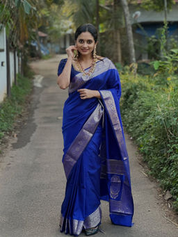 Anjaneya Sarees - Women Blue Woven Saree with Unstitched