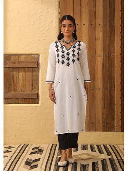House of Chikankari - Cotton Chikankari Solid Women White Long Kurta