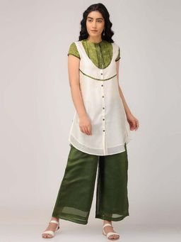 Sonal Kabra - Women Ivory Chanderi Comfortable Kurta With Slip