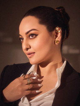 Isharya - Abstract Stackable Ring In 18Kt Gold Plated
