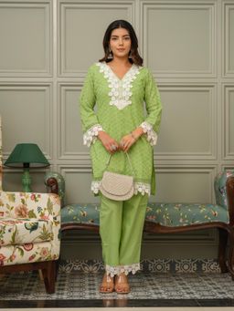 Gahan - Embroidered V Neck Top with Pant