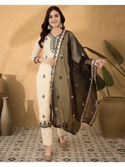 Gahan - Off White Cotton Blend Thread Work Embroidered Kurta with Pant & Dupatta