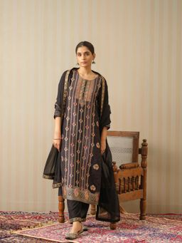 Gahan - Black Ethnic Motif Printed Straight Kurta with Pant & Dupatta