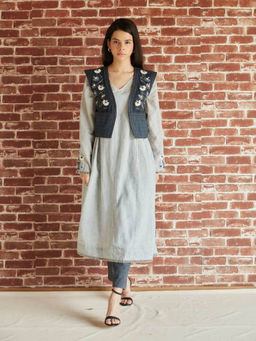 Pinnacle By Shruti Sancheti - Grey Cotton Embroidered Kurta with Black Pant (Set of 2)