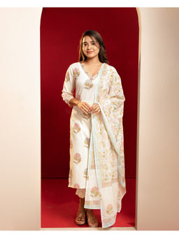 Vinya - Off White Kurta Set (Set of 3)