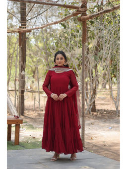JATRIQQ - Maroon Solid/Plain Maxi Gown and Dupatta (Set of 2)