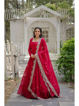 JATRIQQ - Magenta Solid/Plain Maxi Gown and Dupatta (Set of 2)
