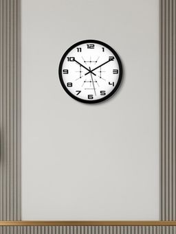 Spaces Unhooked - Crosshair Dot Grid Silent Sweep Noiseless Wall Clock Black