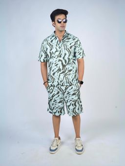 Eszett - Abstract Green Co-Ord Set