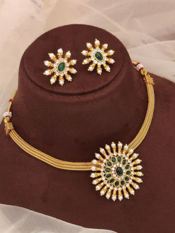 Abdesigns - Green Elegant Gold Plated Colored Stone Necklace with Earrings
