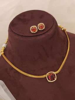 Abdesigns - Shiny Gold Plated Red Stone Necklace with Earrings