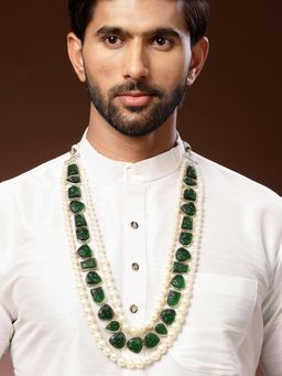 Karatcart - Men Luxurious Green Carved Stone Pearl Maharaja Necklace