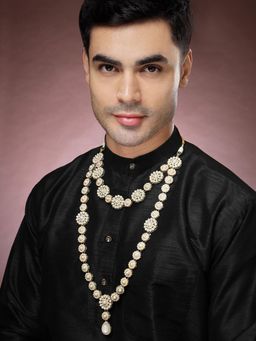 Karatcart - Men Royal Gold-Plated Pearl Studded Kundan Maharaja Necklace