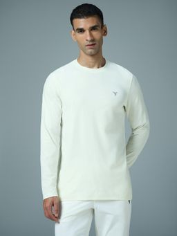 Technosport - Men Off White Solid Slim Fit Round Neck T-Shirt with Cotflex