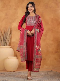 Janasya - Women Maroon Embroidered Kurta with Pant and Dupatta (Set of 3)