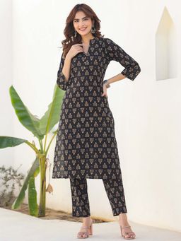 Janasya - Women Black Floral Kurta with Pant (Set of 2)