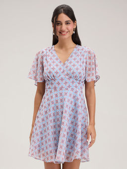 Twenty Dresses by Nykaa Fashion - Light Blue Geometric V-Neck Short Dress