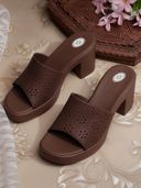 Brown color option, Currently selected