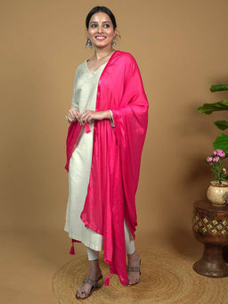 Hella Fashions - Pink Net Solid Dupatta