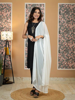 Hella Fashions - White Chiffon Solid Dupatta