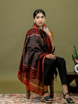 Ushvii - Saanjh Maroon Ajrakh Dupatta