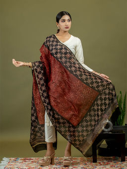 Ushvii - Kritika Maroon Ajrakh Dupatta