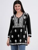Black color option, Sold out, Currently selected