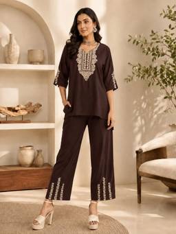 KOI SLEEPWEAR - Brown Embroidery Night Suit