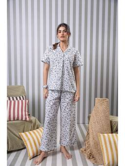 RATAN JAIPUR - White Floral Printed Cotton Night Suit