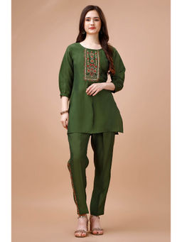 MOJILAA - Women Green Viscose Blend Floral Embroidered Festive and Party Co-Ord (Set of 2)
