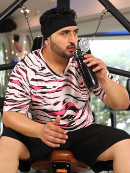 Instafab Plus - Men Hot Pink and Ivory White Animal Activewear T-Shirt