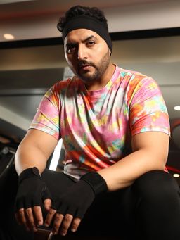 Instafab Plus - Men Multicolour Abstract Activewear T-Shirt