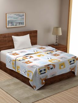 HOSTA HOMES - 210 Gsm Microfibre Filled Cartoon Geometric Reversible Comforter - White