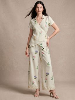 Outzidr - White Floral Printed Co-Ord Set