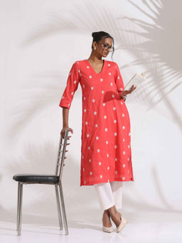 trueBrowns - Orange Cotton Floral Embroidered Kurta with Pant (Set of 2)