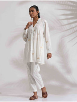 trueBrowns - White Cotton Embroidered A-Line Co-Ord (Set of 2)