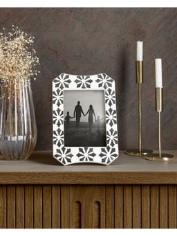 Studio Ekasth - Jhalak Photoframe